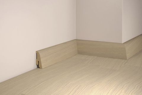 Tilo Sockelleiste furniert SL-4018 Eiche Weiss